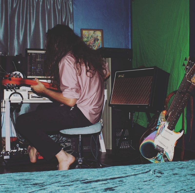 Velvet Meadow explore l’amour envoûtant avec « FLOW »