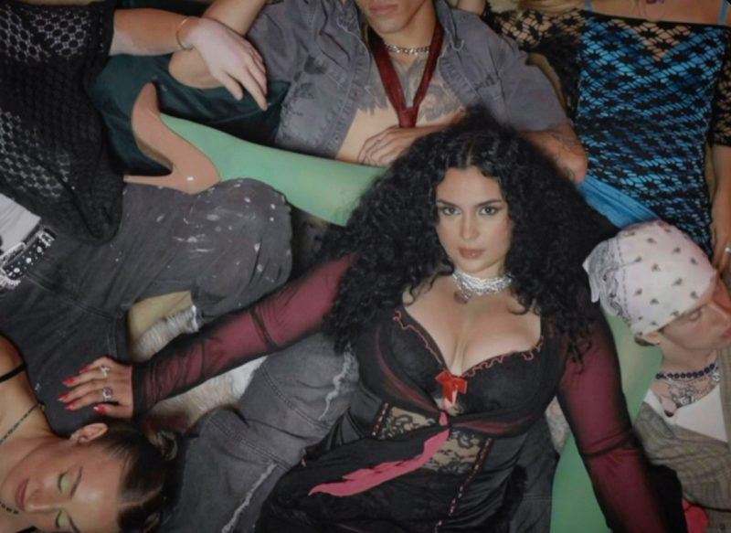 Bottara dévoile « Give It To Me », ode à la sensualité contrôlée