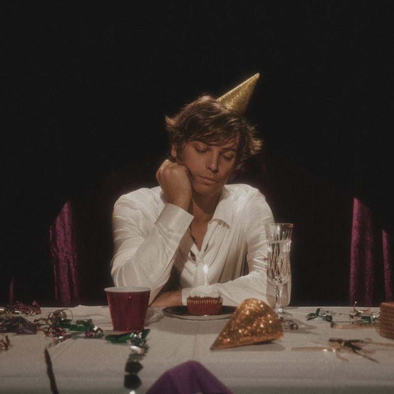 Louis Torre – « pity party » : l’intime sous les projecteurs