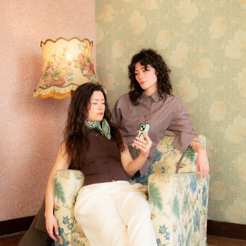 Noa Lauryn, FENNE et Mitchell Yard nous emmènent dans leur « Galaxy »