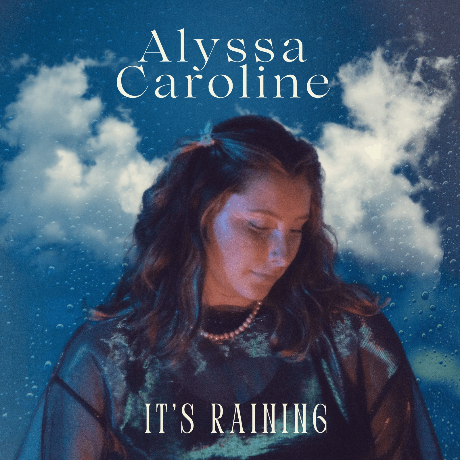 Alyssa Caroline fait tomber la pluie des sentiments avec “It’s Raining”