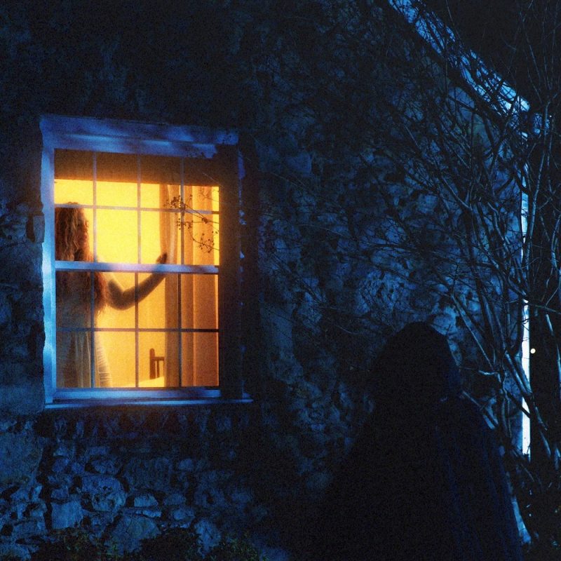 Jaime French affronte ses nuits blanches avec intensité dans « The Hunter »