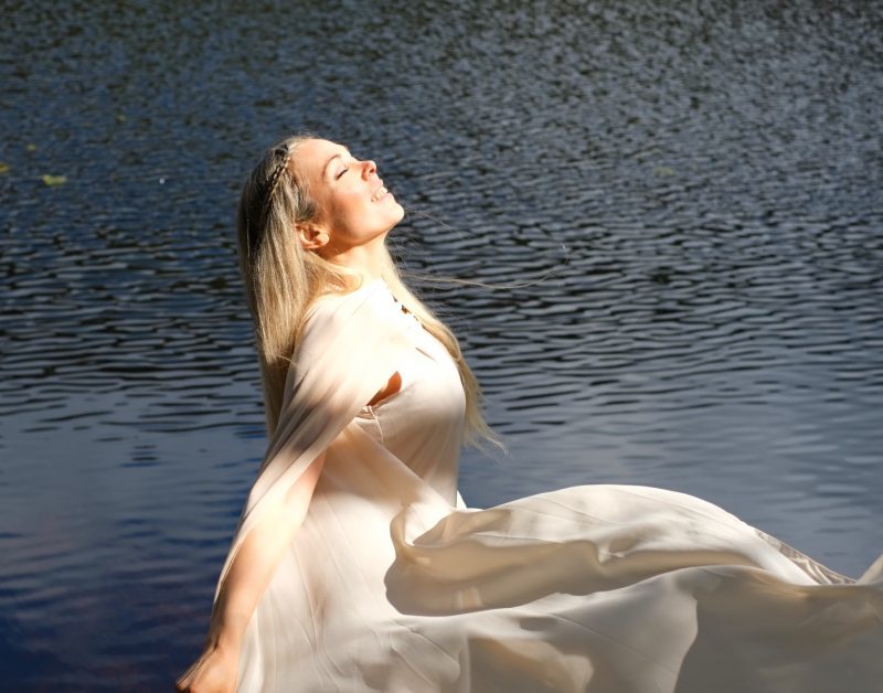 10 Questions avec Maribelle : Trouver la lumière, le calme et un nouveau printemps