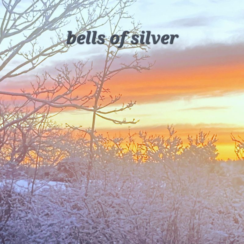 L’envolée onirique d’Arn-Identified Flying Objects avec la chanson « Bells of Silver « 