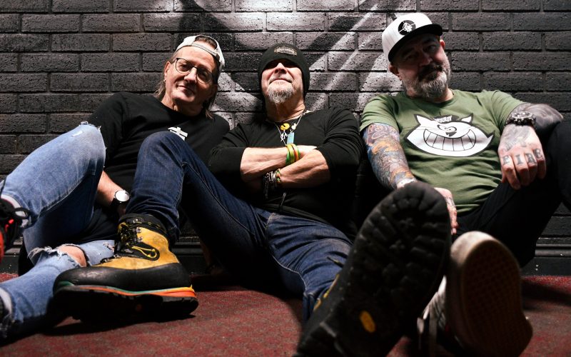 Sig And The Fire Pilots : Quand le rock fait défiler Coco Chanel avec « LITTLE BLACK DRESS »