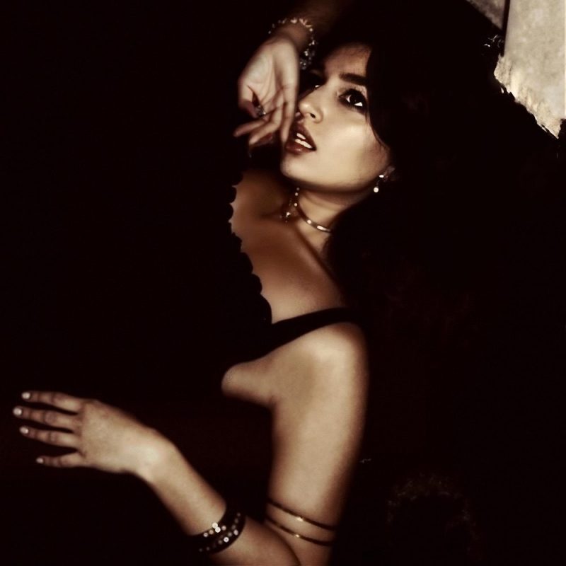 Rena Angel, la splendeur de la blessure avec son nouveau single intitulé « Beauty When I Bleed »