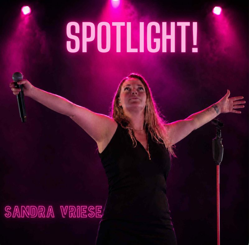 Sandra Vriese ranime la flamme de la spontanéité avec « Spotlight ! »