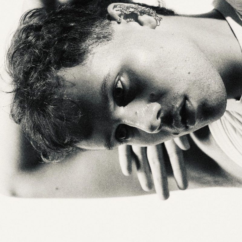Sebastian Axe : La revanche disco d&rsquo;un cœur brisé avec la chanson « where is your girlfriend? »