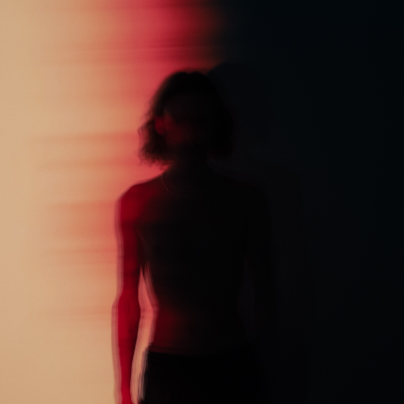 Calida Ray éclaire nos ombres avec « Sunny Pain »