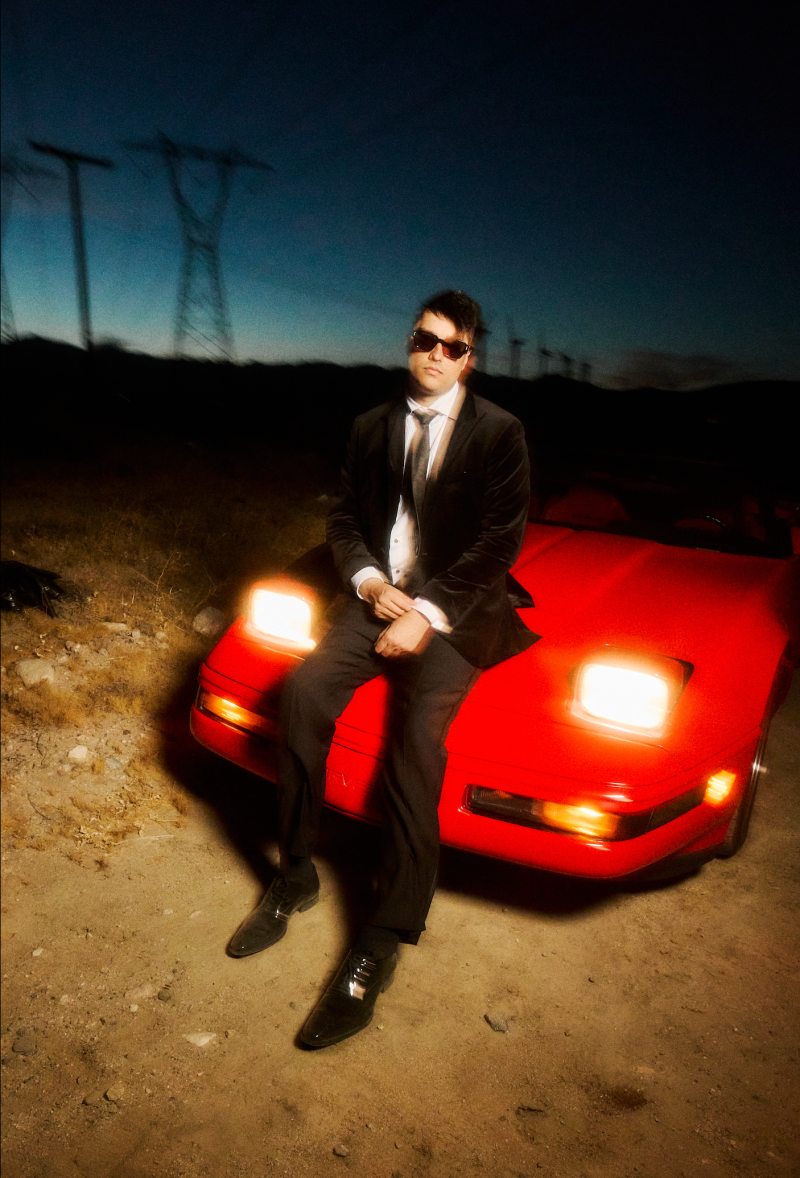 Joey Burbach dévoile « BLACK TUXEDO » : Le jour où le smoking a changé de peau